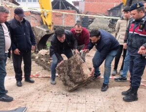 Site inşaatında topraktan çıkanları görenler gözlerine inanamadı