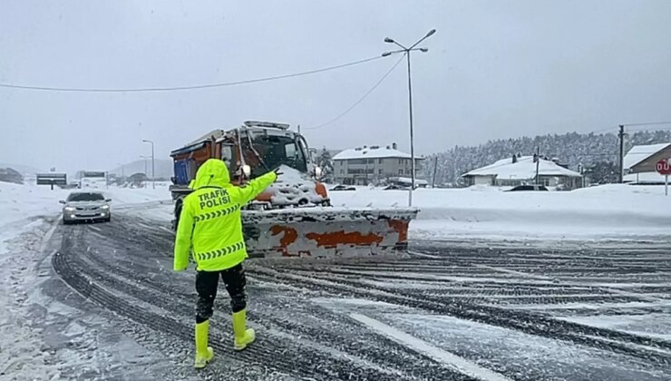 D-100 kara yolu İstanbul istikameti ulaşıma kapandı