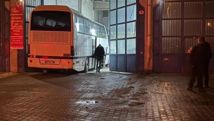 Feci ölüm! Tamir etmeye çalıştığı otobüsün altında kaldı