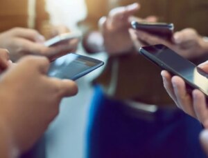 Gece yarısı telefonlara gelen mesaj keyif kaçırdı! 54 bin lira ödemek zorundalar