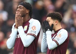 Aston Villa, 10 kişilik Brentford’a mağlup oldu!