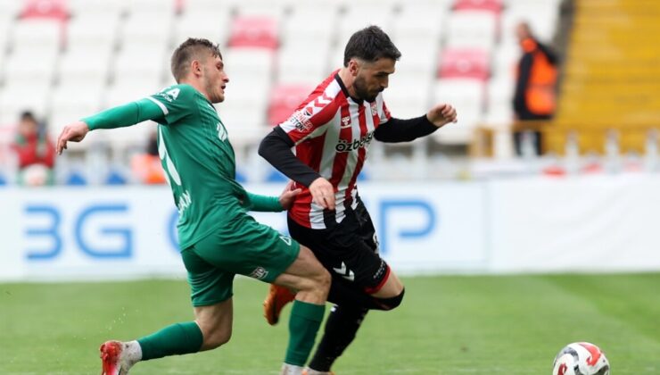 Sivasspor’da iki ismin sözleşmesi uzatıldı