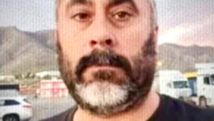 Lastiği patlayan TIR, önündeki TIR’a çarptı ; 1 ölü