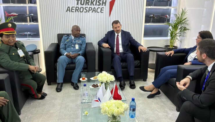 Milli Savunma Bakan Yardımcısı Ayhan, Güney Afrika’daki savunma fuarına katıldı