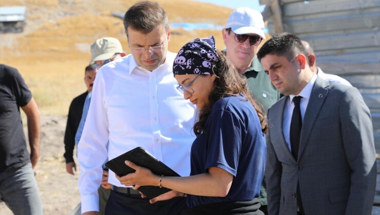 Niğde Valisi Kınık Höyük Kazı Alanını Ziyaret Etti