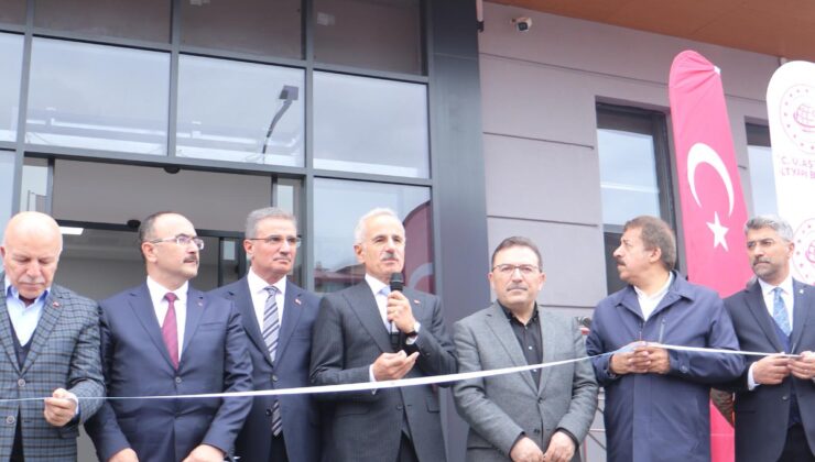 Bakan Uraloğlu Erzurum’daki akıllı ulaşım merkezini 375 milyon liralık yatırımla açtı