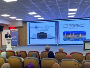 Denizli’de Kasım’da umreye gidecek 186 vatandaşa hazırlık semineri verildi