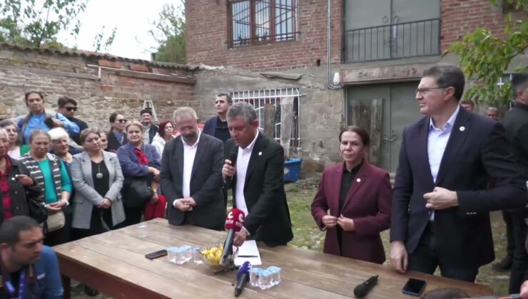 Gömeç’te kadın zeytin üreticileri Özgür Özel’e düşük yevmiyeyi anlattı