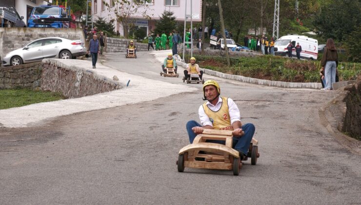 Rize’nin Çamlıhemşin ilçesinde Laz Ralli’ye 3 kategoride 33 yarışmacı katıldı